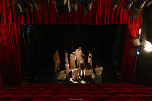 "Comme un papillon" Pièce chorégraphique et théatrale_Paris_France